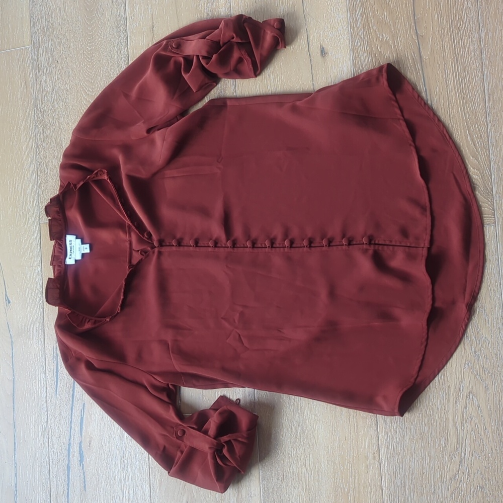 NWOT blouse by express